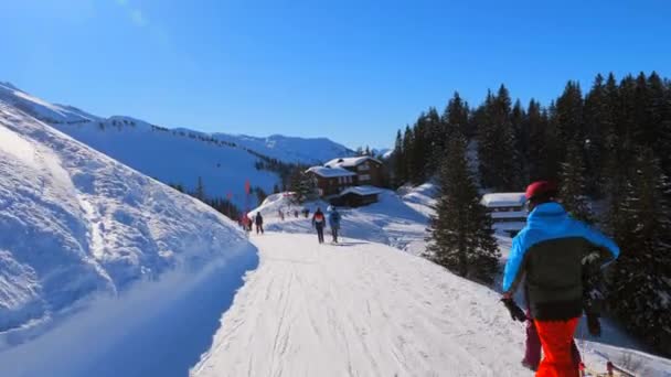 Aussichtsreiche Aussicht Auf Das Skigebiet Der Schweiz — Stockvideo