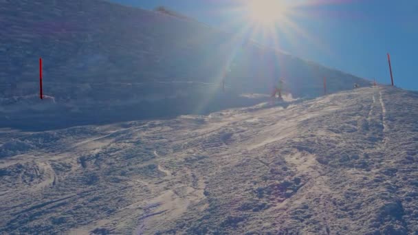 Snowy Krajobrazy Ośrodka Narciarskiego Szwajcarii — Wideo stockowe