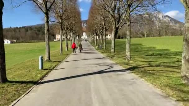 Människor Promenader Parken Waldegg Slott Solothurn Schweiz — Stockvideo