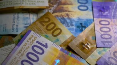 İsviçre frangı banknotlarının yakın plan görüntüsü, para kavramı