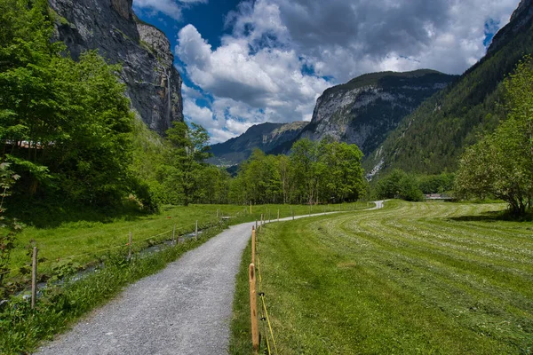 Paesaggio Maestoso Nella Valle Lauterbrunnen Svizzera — Foto Stock