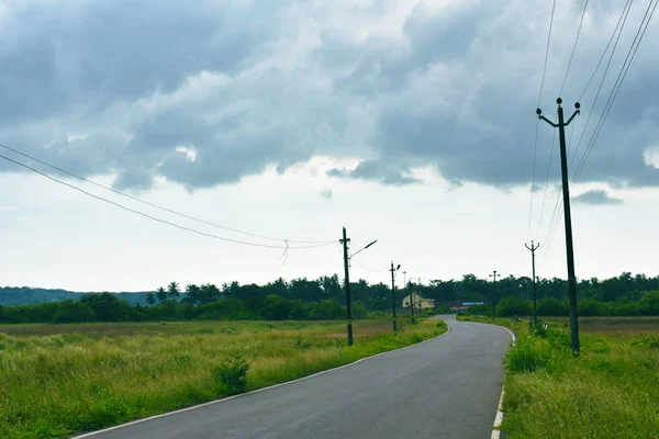 Beautiful Road Green Field Beautiful Clouds — Stock Photo, Image