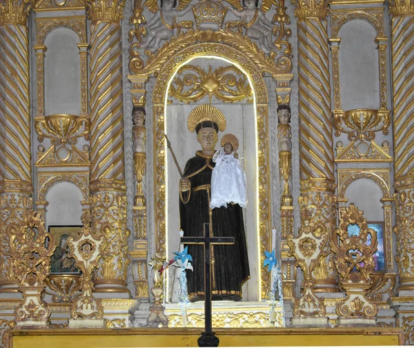 Lord idol inside a church in Goa — стоковое фото