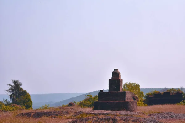 Каменное Сооружение Поклонения Вершине Холма — стоковое фото
