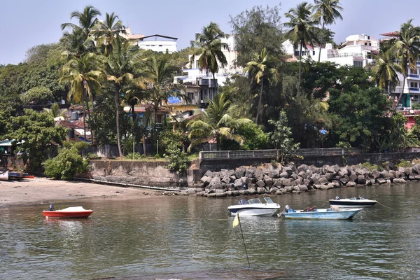 Deux Bateaux Mouillent Près Côte Goa — Photo