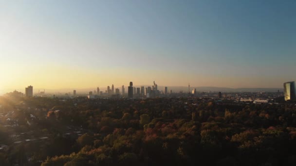 Filmklipp Från Frankfurt Skyline Solnedgången Panoramautsikt — Stockvideo
