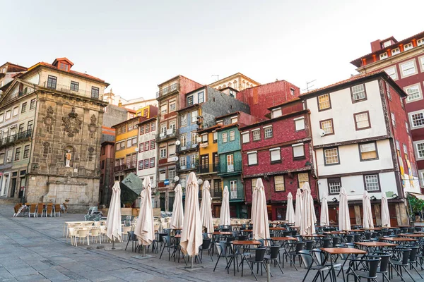 Värilliset Talot Porton Kaupungissa Auringonnousu Portugali — kuvapankkivalokuva