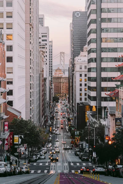 Klassiek Verticaal Uitzicht Beroemde California Street Prachtige Zonsondergang Tijd Wolkenkrabbers — Stockfoto