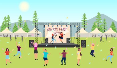 Müzik festivali 2019 düz vektör illüstrasyonu. Canlı yayın performansı. Rock, pop müzisyeni konseri, parkta parti, kamp. Yaz zamanı açık hava eğlencesi. Dans eden çizgi film karakterleri
