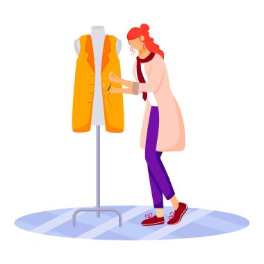 Atölye düz renk vektör illüstrasyonunda moda tasarımcısı. Atölyede modern el yapımı kıyafetler yaratmak. Terzi stüdyosundaki dikiş ve onarım yelekleri beyaz arka planda izole edilmiş çizgi film karakterleri.