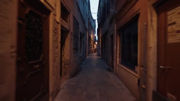 威尼斯意大利街道两旁 — 图库视频影像
