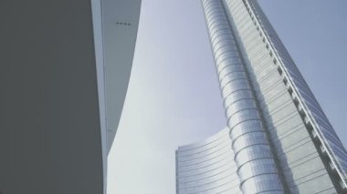 Modern Mimarlık ve Kule