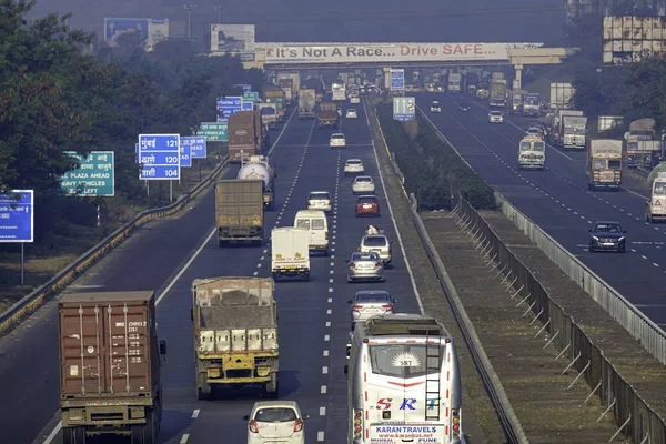 Експресія Мумбаї Пуне Рано Вранці Біля Пуне Індії Автомагістраль Офіційно — стокове фото