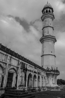 Aurangabad Hindistan 'daki Bibi Ka Maqbara. 1660 yılında Babür İmparatoru Aurangzeb tarafından ilk ve baş karısı Dilras Banu Begum anısına yaptırılmıştır..