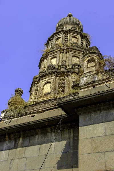 Wai 'deki Mahaganpati Tapınağı, Pune India yakınlarında. Krishna nehrinin kıyısında yer alır..