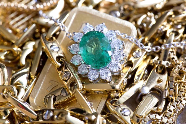 Montón de joyas preciosas — Foto de Stock
