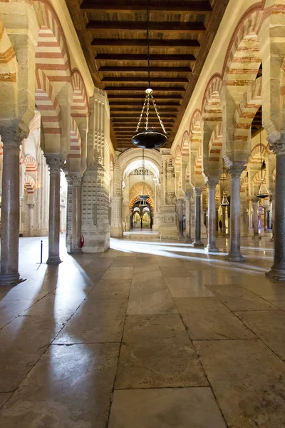 Inside the Grand Mosque Mezquita cathedral of Cordoba, Andalusia — Stock Photo, Image