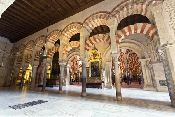 Inside the Grand Mosque Mezquita cathedral of Cordoba, Andalusia — Stock Photo, Image