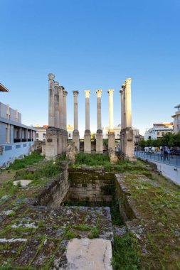 Cordoba Tapınağı Roma sütunları