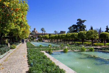 Ünlü Alcazar de los Cristianos Reyes ile güzel Bahçe