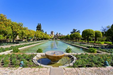 Ünlü Alcazar de los Cristianos Reyes ile güzel Bahçe