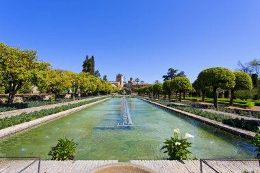 Ünlü Alcazar de los Cristianos Reyes ile güzel Bahçe