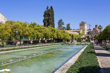 Ünlü Alcazar de los Cristianos Reyes ile güzel Bahçe