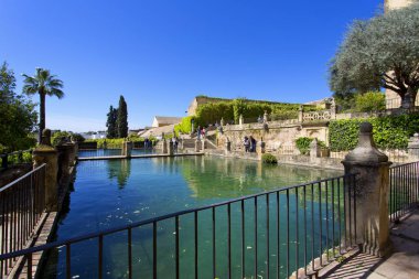 Ünlü Alcazar de los Cristianos Reyes ile güzel Bahçe