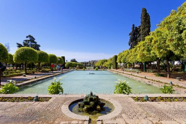 Ünlü Alcazar de los Cristianos Reyes ile güzel Bahçe