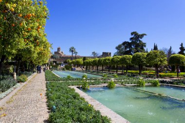 Ünlü Alcazar de los Cristianos Reyes ile güzel Bahçe