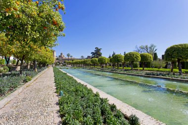 Ünlü Alcazar de los Cristianos Reyes ile güzel Bahçe