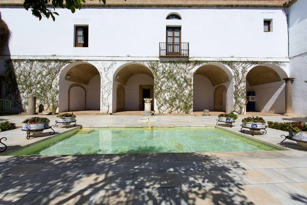 Tuin van het paleis-fort van de Christian Kings, Alcazar de l — Stockfoto