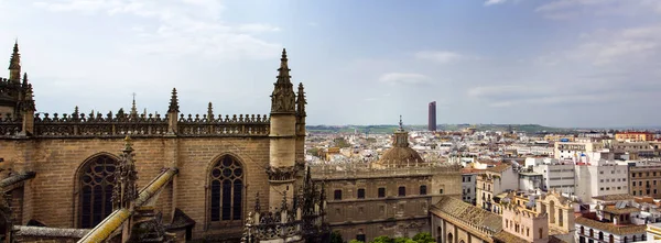 Luchtfoto van de stad Sevilla van de Giralda — Stockfoto