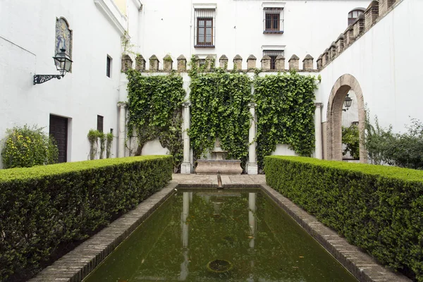 Real Alcazar in Sevilla, Andalusië — Stockfoto