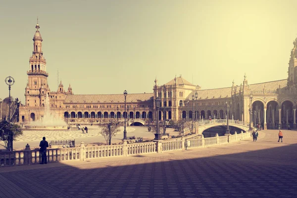 Uma bela vista da Praça Espanhola, Plaza de Espana, em Sevilha — Fotografia de Stock