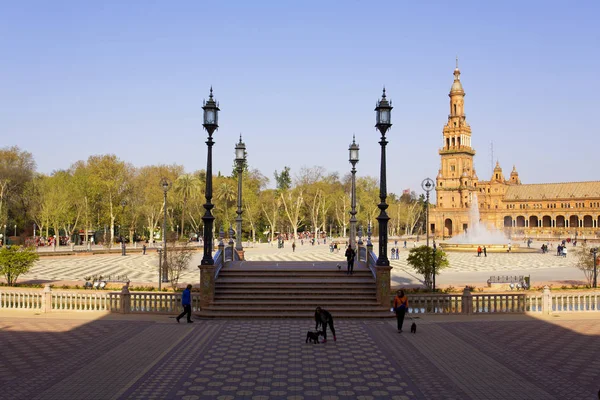 Een prachtig uitzicht over Spaanse plein, Plaza de Espana, in Sevilla — Stockfoto