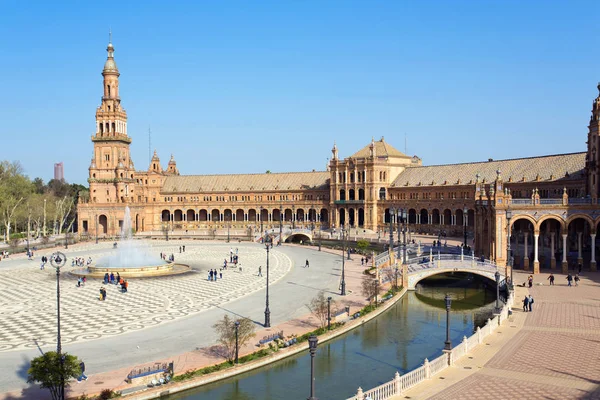 Een prachtig uitzicht over Spaanse plein, Plaza de Espana, in Sevilla — Stockfoto