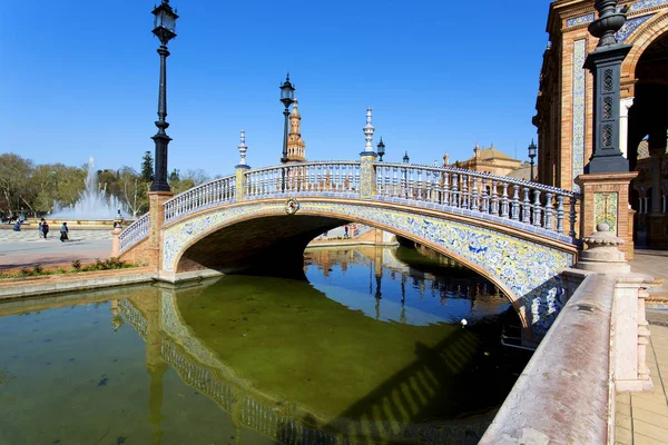 Een prachtig uitzicht over Spaanse plein, Plaza de Espana, in Sevilla — Stockfoto