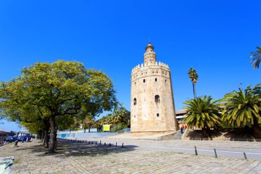 Ünlü Torre del Oro, Sevi savunmak için inşa Mağribi Kulesi