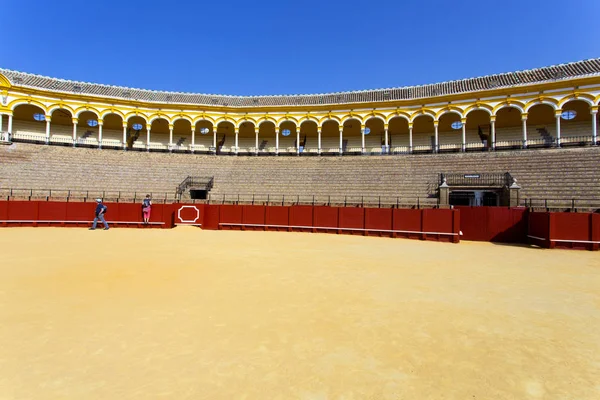 Slavný Plaza de toros, býčí arény, v Seville, Andalusi — Stock fotografie