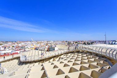Uzay Metropol şemsiye, Setaş de Sevilla, üst üzerinde