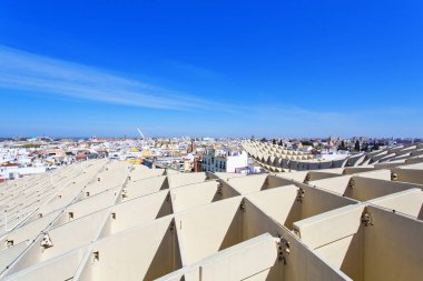 Uzay Metropol şemsiye, Setaş de Sevilla, üst üzerinde