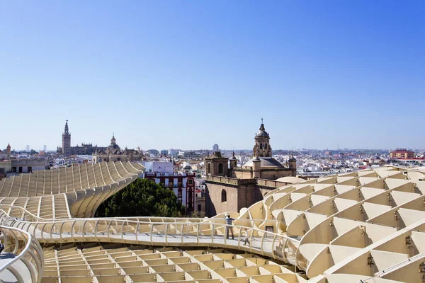 Vanaf de bovenkant van de ruimte Metropol Parasol, op de Sevilla, op — Stockfoto