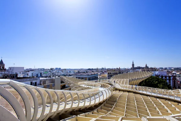 Dall'alto dello spazio Metropol Parasol, Setas de Sevilla, su — Foto Stock