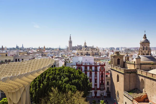 Vanaf de bovenkant van de ruimte Metropol Parasol, op de Sevilla, op — Stockfoto