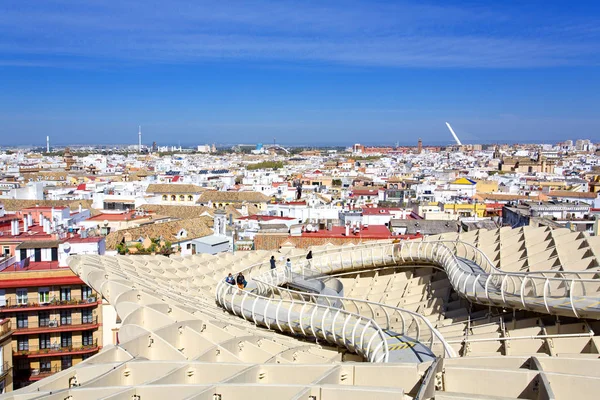 Dall'alto dello spazio Metropol Parasol, Setas de Sevilla, su — Foto Stock