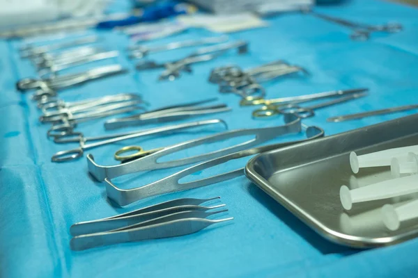 Equipamentos Cirúrgicos Dispositivos Médicos Sala Cirurgia Tesoura Estéril Outros Instrumentos — Fotografia de Stock
