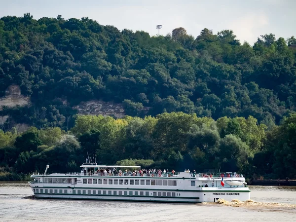 BORDEAUX, GIRONDE / FRANCIA - 19 SETTEMBRE: Principessa delle barche turistiche — Foto Stock