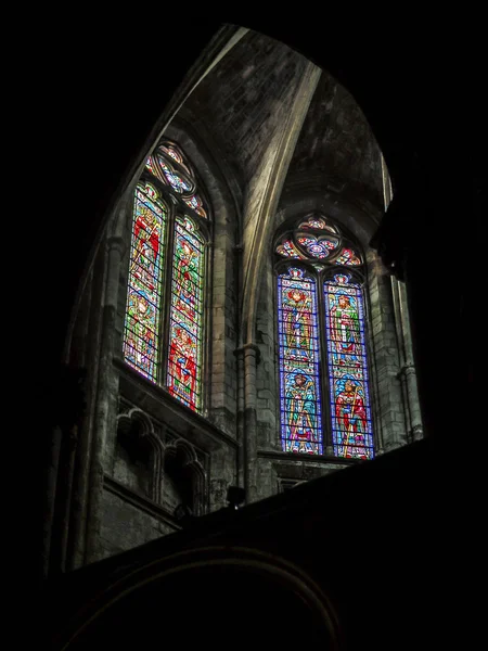 Bordeaux, Gironde/France-20. září: okna z barevného skla — Stock fotografie
