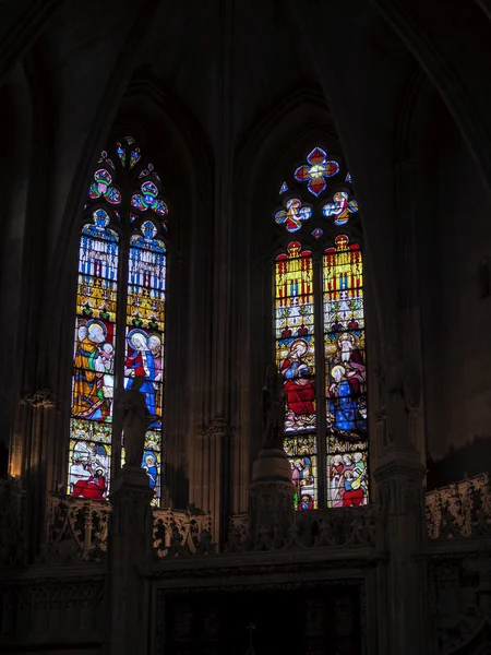 Bordeaux, Gironde/France-20. září: okno s barevnými skleněnými okny — Stock fotografie